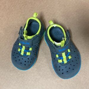 Stride Rite Blue and Green size 4 Water Shoes